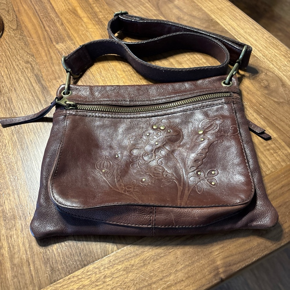 Fossil Vtg Crossbody Bag Rustic Saddle Floral Studded Tooled Brown Leather